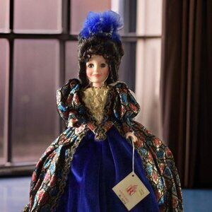 La Scala Royal House of Dolls Limited Edition Opera Series-Exquisite!